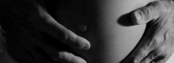 Uczyń skórę brzucha bardziej elastyczną podczas ciąży